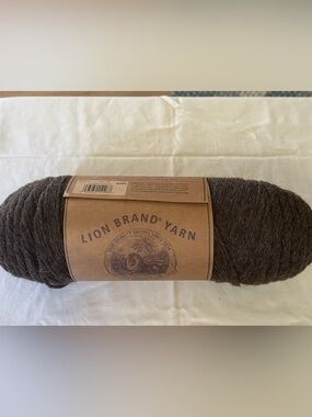 Lion Brand Yarn Fisherman's 100% Pure Virgin Wool Color 126 Natures Brown New